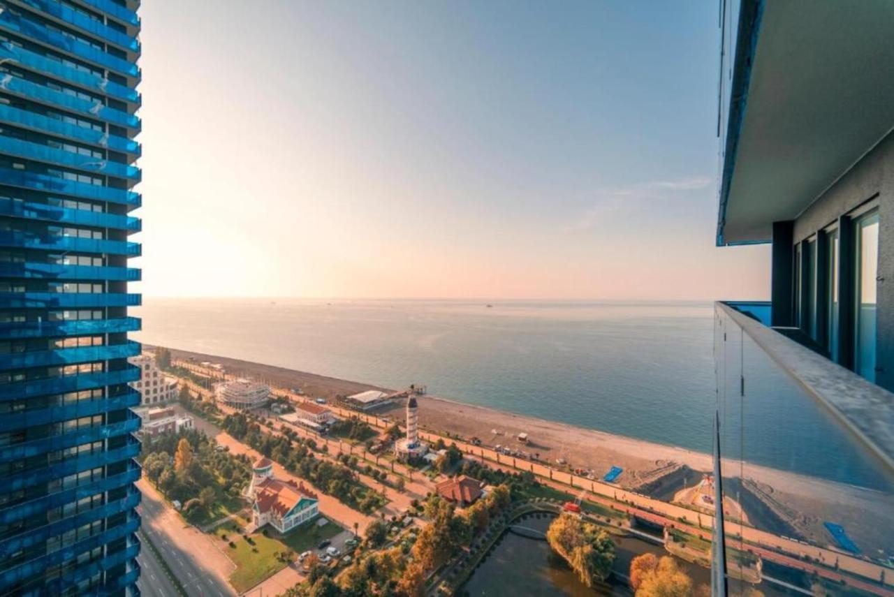 Panoramic Sea And City View Aparthotel In Orbi City Batumi Exterior foto