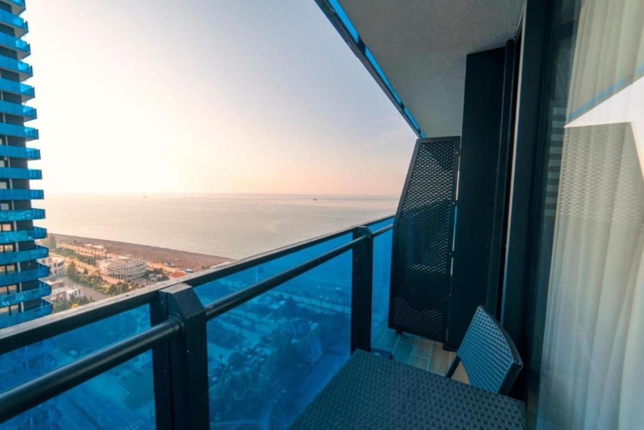 Panoramic Sea And City View Aparthotel In Orbi City Batumi Exterior foto